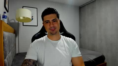 Snapshot of adam_clarke chatting on January 2026 02:36:02 AM adam clarke online show from January 2026 02:36:02 AM