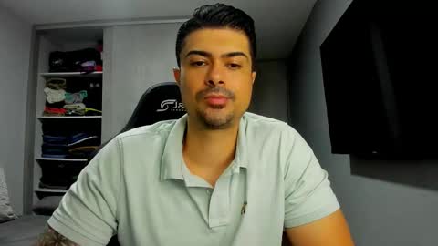 Snapshot of adam_clarke chatting on February 2026 03:06:01 AM adam clarke online show from February 2026 03:06:01 AM