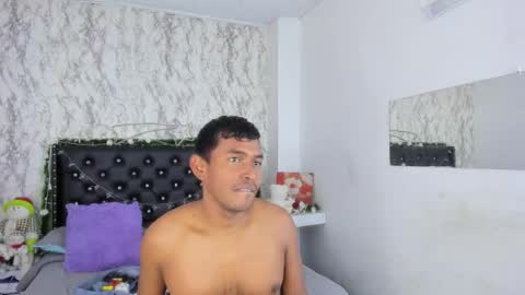 adam_morgan2 online show from December 2025 01:37:02 PM