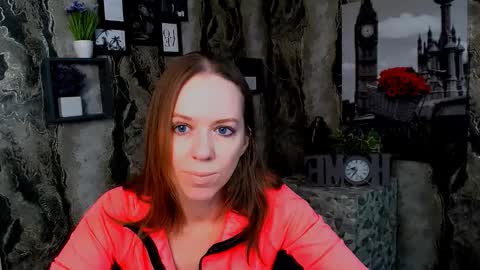 adamais_ online show from November 2025 09:09:02 AM