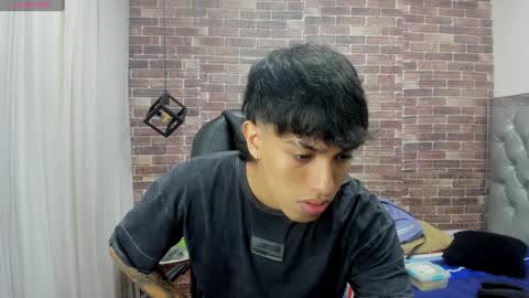 Snapshot of adamcoox chatting on December 2024 04:19:01 AM Adam online show from December 2024 04:19:01 AM