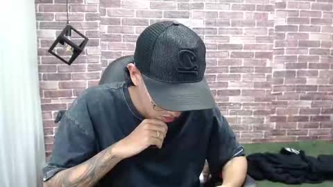 Snapshot of adamcoox chatting on February 2025 04:40:01 AM Adam online show from February 2025 04:40:01 AM