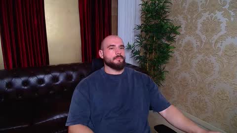 Snapshot of adamjameson chatting on November 2025 07:07:01 AM AdamJameson online show from November 2025 07:07:01 AM