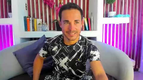 Im Adams Sanz online show from February 2026 07:24:02 PM