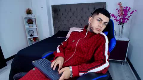 AdamsWalkerr  online show from March 2026 12:08:01 PM