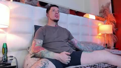 Adam online show from October 2025 03:43:02 AM