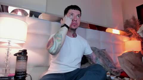 Adam online show from November 2025 05:07:02 AM