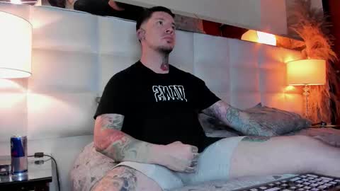 Adam online show from November 2025 05:17:01 AM