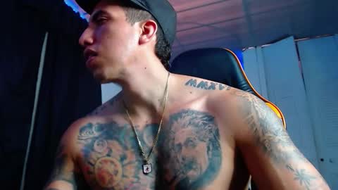 Snapshot of adan_hudson chatting on October 2025 04:33:01 PM Anderson online show from October 2025 04:33:01 PM