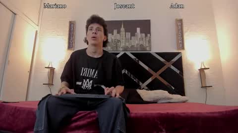 Adan Oriol online show from November 2025 04:00:01 AM