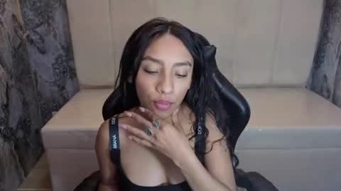 Snapshot of adarasuri_v chatting on June 2026 03:22:01 AM Hi Stream 1000pm to 600am online show from June 2026 03:22:01 AM