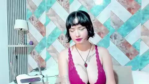 Snapshot of addison_avery chatting on June 2026 04:02:02 AM addison_avery online show from June 2026 04:02:02 AM