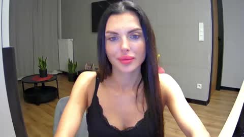 Snapshot of addisonadore chatting on June 2026 12:32:02 AM ADDISON online show from June 2026 12:32:02 AM
