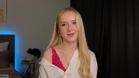 Snapshot of adele_armas chatting on November 2025 11:10:02 PM Adele online show from November 2025 11:10:02 PM