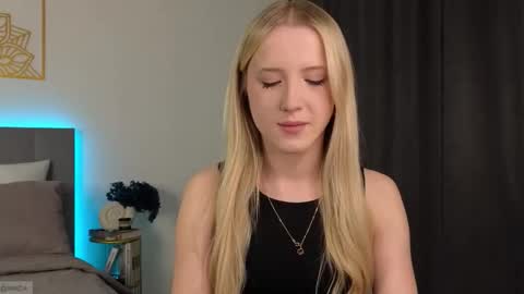 Snapshot of adele_armas chatting on November 2025 10:11:02 PM Adele online show from November 2025 10:11:02 PM