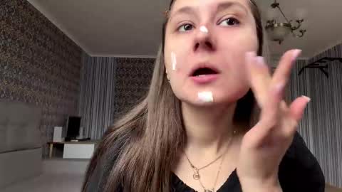 Snapshot of adeleapel chatting on March 2026 12:09:01 PM Poly online show from March 2026 12:09:01 PM