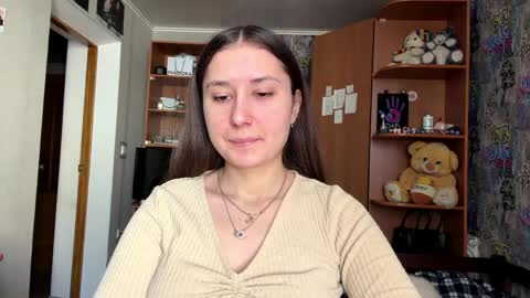 Snapshot of adeleapel chatting on April 2026 08:04:01 AM Poly online show from April 2026 08:04:01 AM