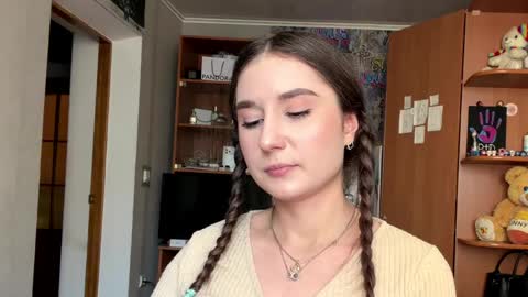 Snapshot of adeleapel chatting on April 2026 01:41:01 PM Poly online show from April 2026 01:41:01 PM