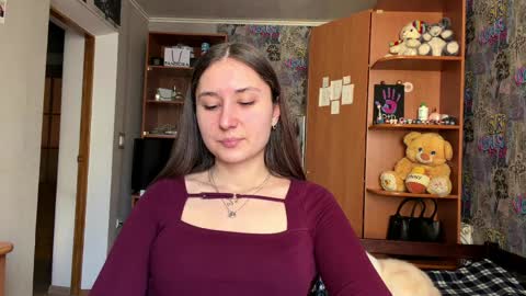 Snapshot of adeleapel chatting on April 2026 11:08:01 AM Poly online show from April 2026 11:08:01 AM