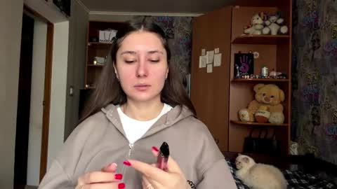 Snapshot of adeleapel chatting on April 2026 08:12:02 AM Poly online show from April 2026 08:12:02 AM