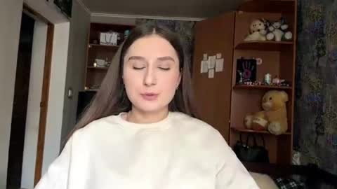 Snapshot of adeleapel chatting on April 2026 11:48:01 AM Poly online show from April 2026 11:48:01 AM