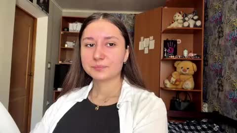 Snapshot of adeleapel chatting on April 2026 08:30:02 AM Poly online show from April 2026 08:30:02 AM