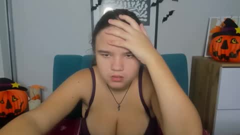 Snapshot of adelecruzz chatting on October 2025 08:09:01 AM adelecruzz online show from October 2025 08:09:01 AM