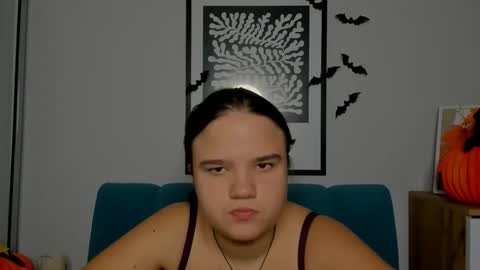 Snapshot of adelecruzz chatting on November 2025 08:05:02 AM adelecruzz online show from November 2025 08:05:02 AM