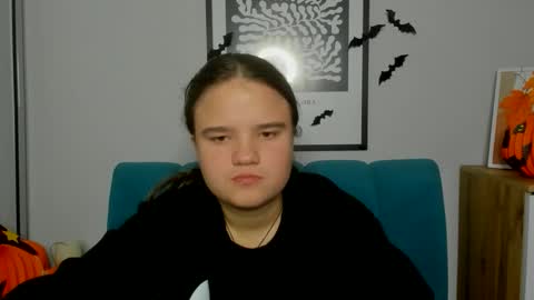 Snapshot of adelecruzz chatting on November 2025 08:06:01 AM adelecruzz online show from November 2025 08:06:01 AM