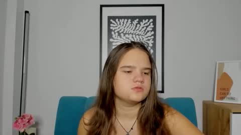 Snapshot of adelecruzz chatting on November 2025 08:03:02 AM adelecruzz online show from November 2025 08:03:02 AM