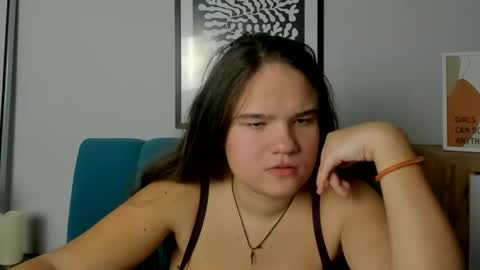 Snapshot of adelecruzz chatting on December 2025 01:17:04 PM adelecruzz online show from December 2025 01:17:04 PM