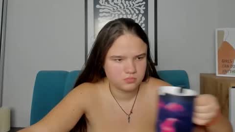 Snapshot of adelecruzz chatting on December 2025 01:09:02 PM adelecruzz online show from December 2025 01:09:02 PM