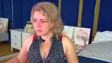 Snapshot of adeleravelle chatting on July 2026 05:16:01 AM AdeleRavelle online show from July 2026 05:16:01 AM
