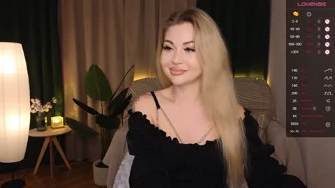 Snapshot of adeleroberts chatting on January 2025 03:29:01 PM Adele online show from January 2025 03:29:01 PM