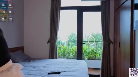 Adelia online show from October 2025 01:24:02 AM