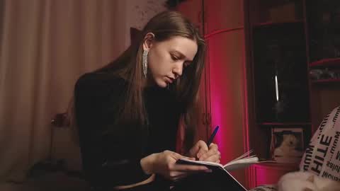 Lina online show from March 2025 02:21:02 PM