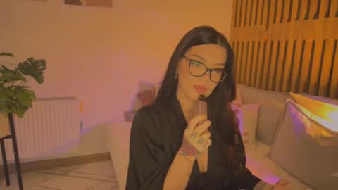 Adelinaacute online show from October 2025 10:49:01 AM