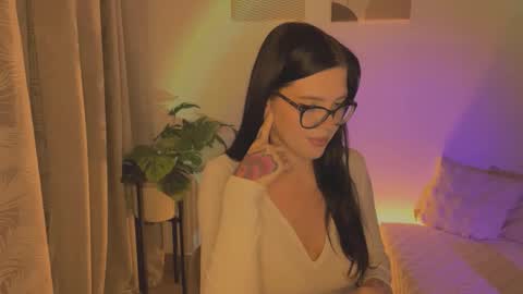 Adelinaacute online show from October 2025 08:53:02 PM