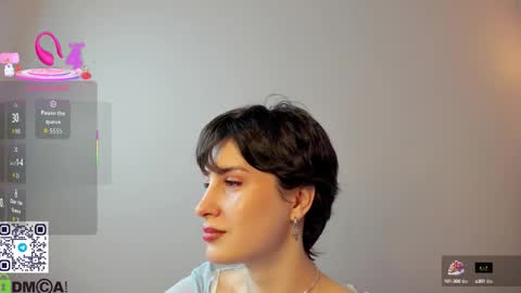 Adeline Perle online show from September 2025 01:07:02 AM