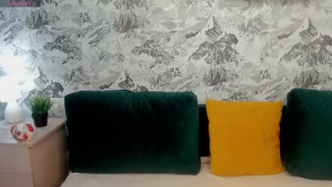 Adeline Perle online show from October 2025 01:25:01 AM