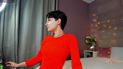 Adeline Perle online show from October 2025 01:06:01 AM