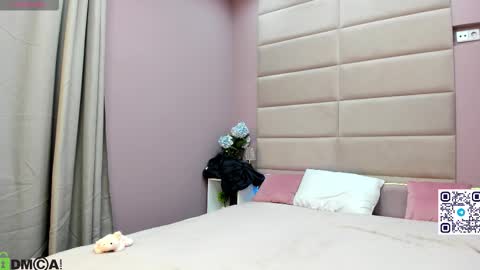 Adeline Perle online show from October 2025 01:13:02 AM