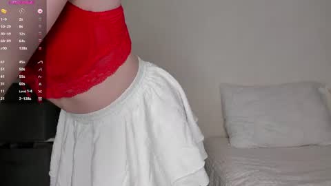 Snapshot of adelins_peach chatting on July 2026 11:41:01 AM adelins_peach online show from July 2026 11:41:01 AM