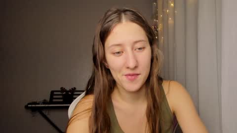 Snapshot of adellqueen chatting on December 2024 10:32:02 PM Adell online show from December 2024 10:32:02 PM