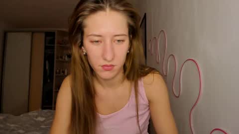 Snapshot of adellqueen chatting on April 2026 09:34:01 PM Adell online show from April 2026 09:34:01 PM