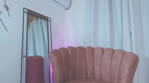 Snapshot of adelyn_x chatting on March 2025 12:32:02 PM instragram adelyn 111 online show from March 2025 12:32:02 PM