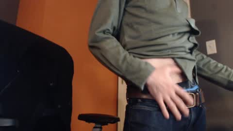 Snapshot of adequate_cock chatting on December 2024 11:14:02 PM adequate_cock online show from December 2024 11:14:02 PM