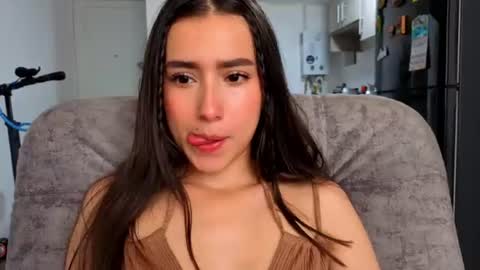 Snapshot of adhara_kitten chatting on June 2026 01:43:02 PM Adhara online show from June 2026 01:43:02 PM