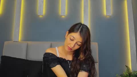 Snapshot of adharahamilton chatting on September 2025 07:02:02 PM Adhara Hamilton online show from September 2025 07:02:02 PM