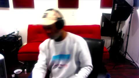 Snapshot of adick_ting chatting on February 2025 04:34:01 AM adick_ting online show from February 2025 04:34:01 AM